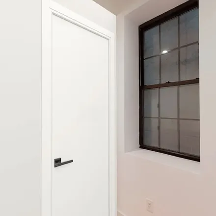 Image 4 - 86 East 3rd Street, New York, NY 10003, USA - Apartment for rent