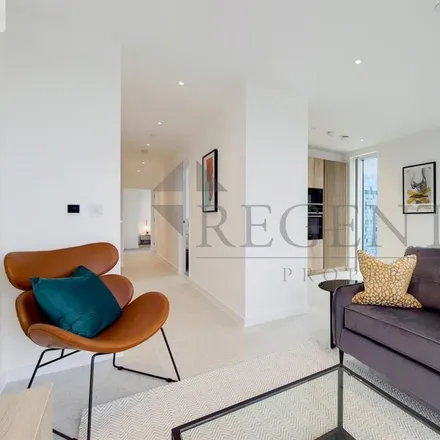 Image 2 - Jacquard Point, Tapestry Way, London, E1 2FJ, United Kingdom - Apartment for rent