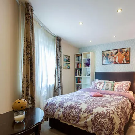 Image 1 - Horsley Court, Montaigne Close, London, SW1P 4BF, United Kingdom - Townhouse for sale