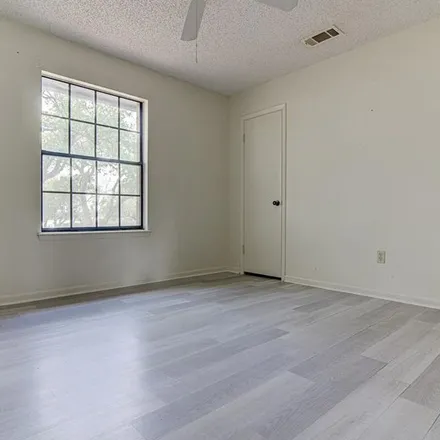Image 2 - 4905 Hudson Bend Road, Hudson Bend, Travis County, TX 78734, USA - Apartment for rent
