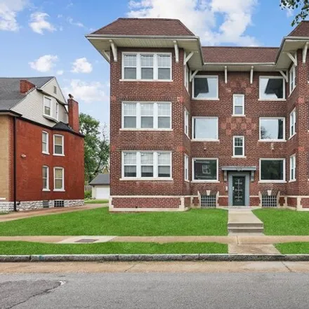 Buy this studio house on 5921 Cates Avenue in St. Louis, MO 63112