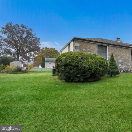 Image 3 - 118 South Westview Avenue, Feasterville, Lower Southampton Township, PA 19053, USA - House for sale