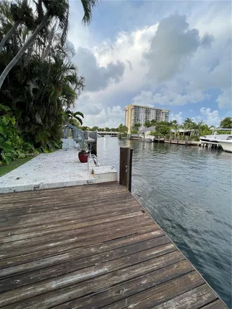 Image 3 - 13105 Arch Creek Terrace, Keystone Islands, North Miami, FL 33181, USA - House for rent