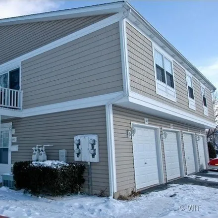 Rent this 3 bed house on 670 Gray Court in Buffalo Grove, IL 60090