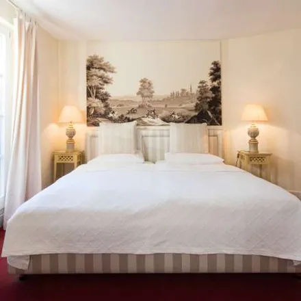 Rent this 1 bed apartment on Linné am Westendplatz in Rüsterstraße 13-15, 60325 Frankfurt