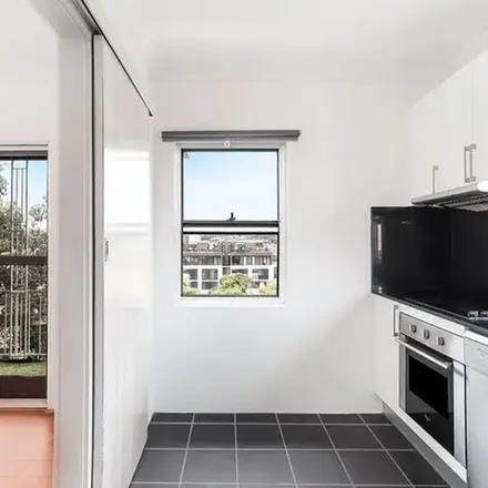 Image 2 - 37 Kensington Road, Kensington NSW 2033, Australia - Apartment for rent