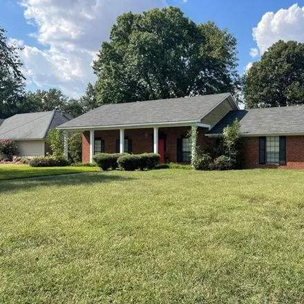 Image 1 - 708 Centennial Drive, Greenwood, MS 38930, USA - House for sale
