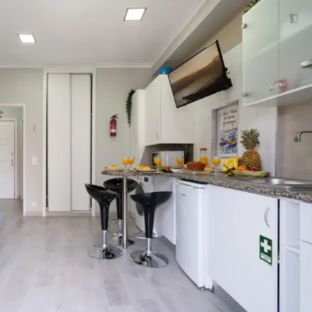 Image 7 - Santo Isidro, Rua da Alegria, 4000-046 Porto, Portugal - Apartment for rent