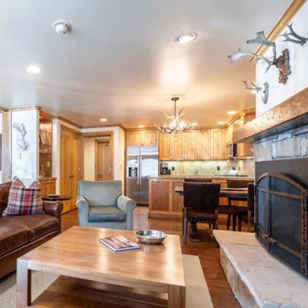 Image 4 - Manor Vail Lodge, 595 Vail Valley Drive, Vail, CO 81657, USA - Condo for sale