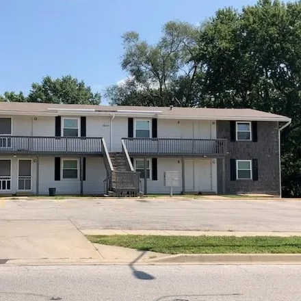 Buy this studio apartment on 13411 5th Street in Grandview, MO 64030