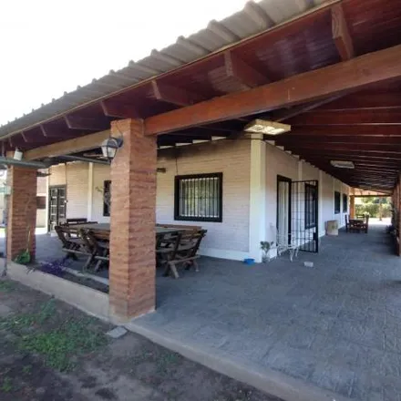 Buy this 3 bed house on Pasaje Colombo in Barrio Parque Irigoyen, General Rodríguez