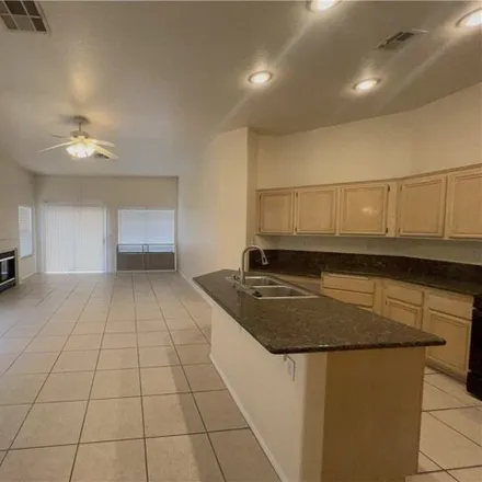 Image 7 - 7958 West Viking Road, Spring Valley, NV 89147, USA - House for rent