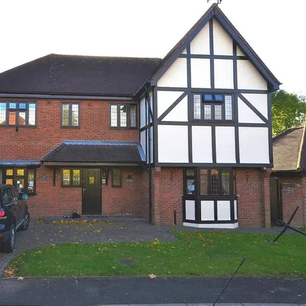 Rent this 4 bed house on Northfield in Loughton, IG10 4EA