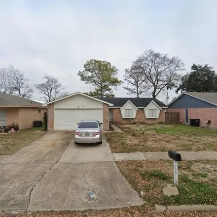 Rent this 3 bed house on 10037 Overview Drive in Townewest, Fort Bend County