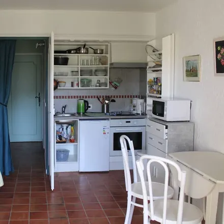 Rent this 1 bed apartment on 26170 Mollans-sur-Ouvèze
