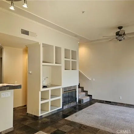 Image 4 - 2375 Sunningdale Drive, Tustin, CA 92782, USA - Condo for rent