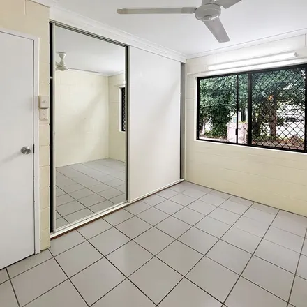 Image 7 - Mia Close, Kewarra Beach QLD 4879, Australia - Apartment for rent