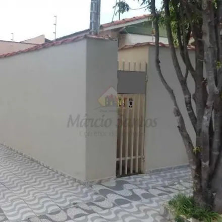 Buy this 2 bed house on Rua João Cardoso Sobrinho in Santa Luzia, Taubaté - SP