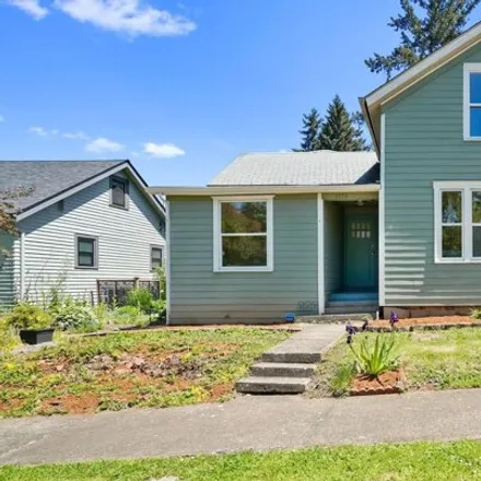 Buy this 4 bed house on 1272 Fir Street South in Salem, OR 97311