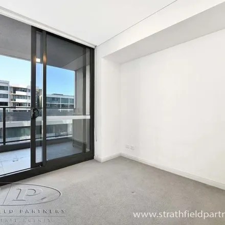 Image 3 - 10 Burroway Road, Wentworth Point NSW 2127, Australia - Apartment for rent