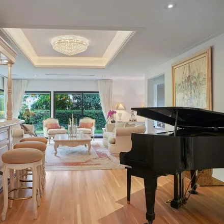 Image 6 - 1011 North Hillcrest Road, Beverly Hills, CA 90210, USA - House for sale