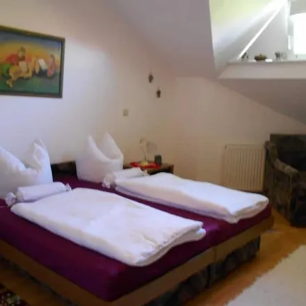 Rent this 2 bed apartment on Balatonfenyves in Balaton utca, 8646