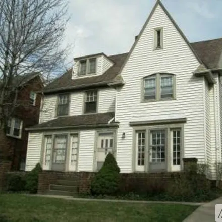 Rent this 3 bed townhouse on 2315 S Overlook Rd