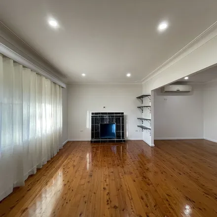 Image 8 - Astbury Street, New Lambton NSW 2305, Australia - Apartment for rent