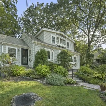 Image 1 - 127 Day Street, Newton, MA 02166, USA - House for sale