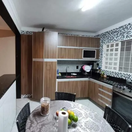 Buy this 3 bed house on Arniqueiras in Avenida Boulevard Sul, Águas Claras - Federal District