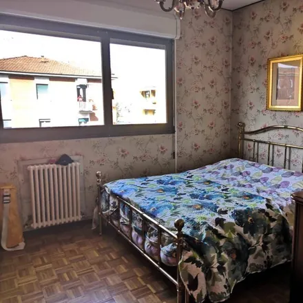 Rent this 3 bed room on Via Lorenzo Ghiberti in 11, 40138 Bologna BO