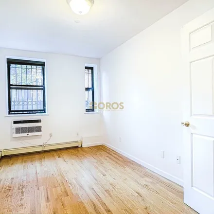 Rent this 3 bed apartment on 541 REAR-B East 6th Street in New York, NY 10009