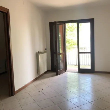 Rent this 4 bed apartment on Scuola Primaria Dante Alighieri in Via Dante Alighieri, 56025 Pontedera PI