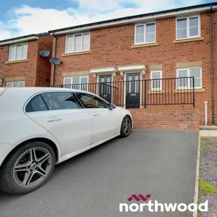 Buy this 3 bed duplex on Coulman Road in Doncaster, Dn8