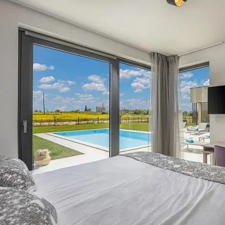 Rent this 4 bed house on 52474 Brtonigla - Verteneglio
