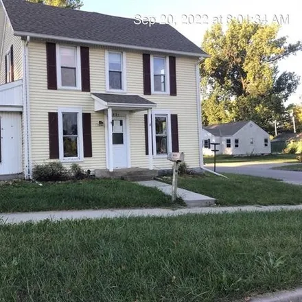 Buy this 3 bed house on 521 West 5th Street in Cameron, MO 64429