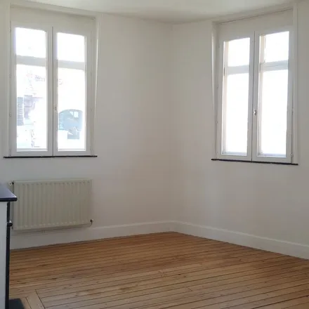 Image 6 - 50 Place Aristide Briand, 59400 Cambrai, France - Apartment for rent