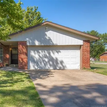 Buy this 3 bed house on 3206 South 117th East Avenue in Tulsa, OK 74146