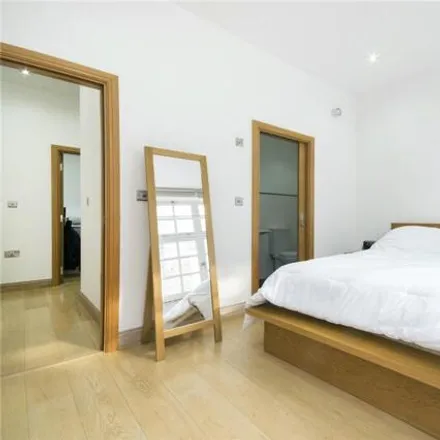 Image 7 - Bottega, Rivington Street, London, EC2A 3QB, United Kingdom - Room for rent