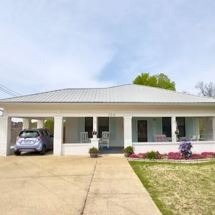 Buy this 5 bed house on Pontotoc Elementary School in North Main Street, Pontotoc