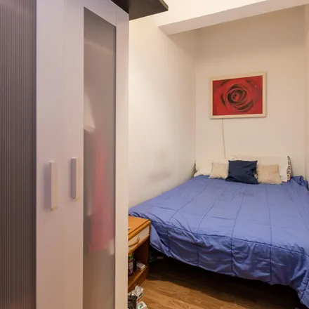 Rent this 9 bed room on RomeTown B&B in Via dei Savorelli, 103