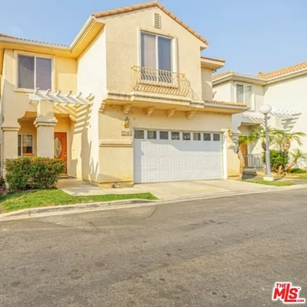 Buy this 4 bed condo on 22143 West Teri Court in Los Angeles, CA 91304
