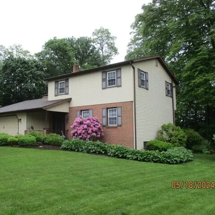 Buy this 3 bed house on 714 Kent Drive in Kingwood, Hampden Township
