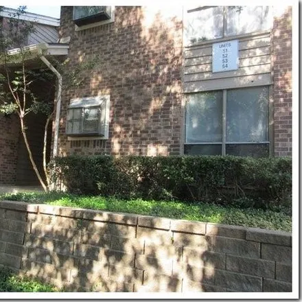 Buy this 1 bed condo on 5750 Phoenix Drive in Dallas, TX 75231