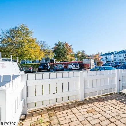 Image 4 - 57 Almond Drive, Franklin Township, NJ 08873, USA - Townhouse for sale