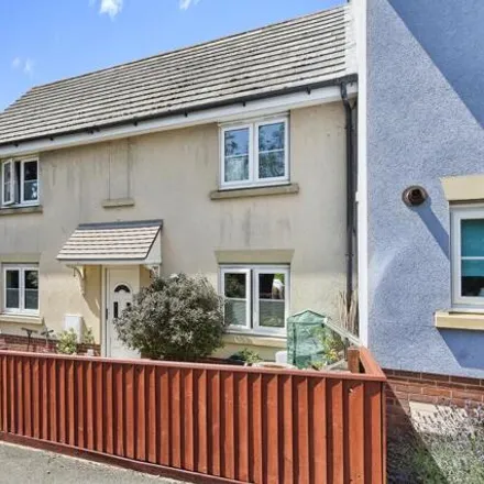 Buy this 3 bed townhouse on Bumble Bee Garden in Monks Walk, East Cowes