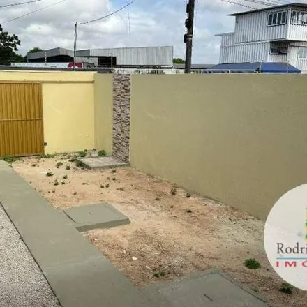Rent this 2 bed house on Rua Aguapé 601 in Pedras, Fortaleza - CE