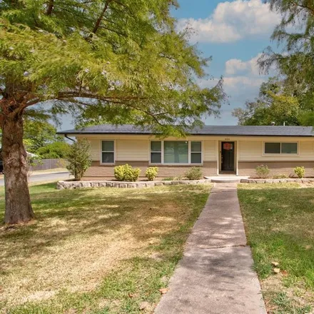 Buy this 3 bed house on 909 Crestview Drive in Sherman, TX 75092