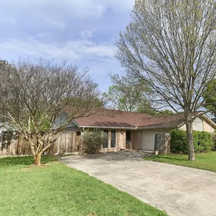 Buy this 3 bed house on 627 Summerwood Drive in Summerwood, New Braunfels