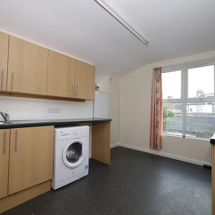 Rent this 2 bed apartment on Church Road in London, DA7 4DT